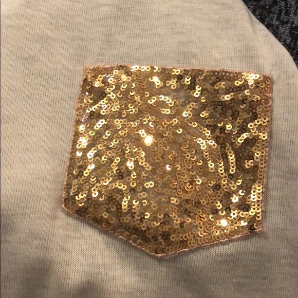 ✨LAST ONE✨Raglan sequins pocket long sleeves top - Picture 7 of 7